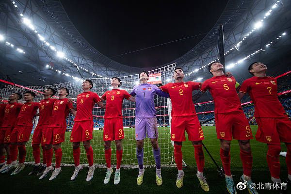 女上男下激烈啪啪xx00动态图